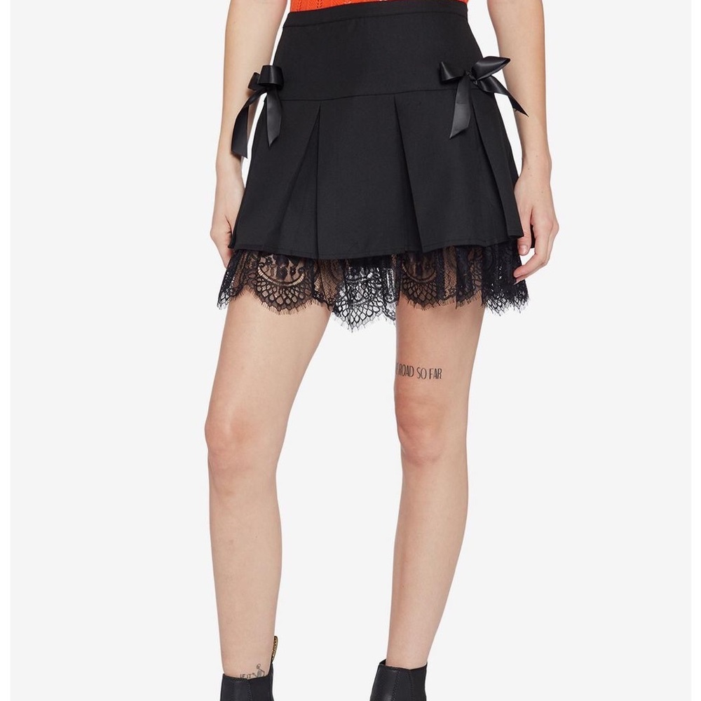 Black Lace Skirt with Bows Hot Topic Goth / Emo